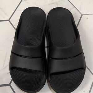 OOFOS Black Slide Sandals